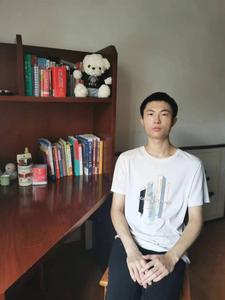 清华大学  胡维炜（2018届）